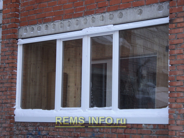 примеры уменьшения стоимости окна-четыре стеклопакета, две открывающиеся створки.