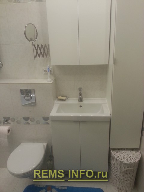 Герметизация мест примыкания ванной и раковины к стенам и мебели 2.